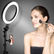 Importance Of Ring Light For Makeup Tutorials