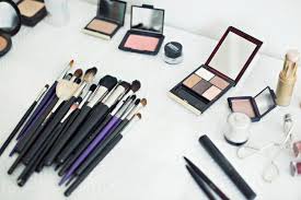 how many makeup brushes do you really