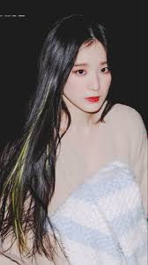 She is the vocalist, visual, maknae of the group. Do You Have Any Unpopular Thoughts About Shuhua G I Dle Quora