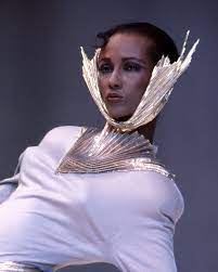 13 out of this world thierry mugler looks