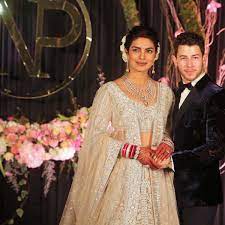 Nick Jonas und Priyanka Chopra feiern ...