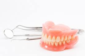 11 signs your dentures need adjustment