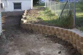 how much does a retaining wall cost