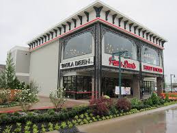 paula deen opening pigeon forge