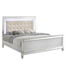 New Classic Valentino White Bed With