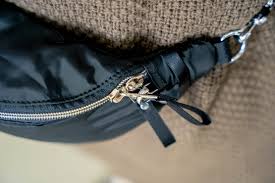 pacsafe stylesafe anti theft sling pack