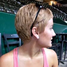 I just want something different!!!! How To Grow Out A Pixie Haircut Hello Quarterlife Crisis