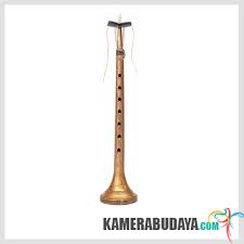 Nafiri merupakan alat musik tradisional yang berasal dari provinsi riau di pulau sumatera yang bentuknya mirip dengan terompet.masyarakat melayu di riau sendiri tidak hanya mengembangkan alat musik seperti nafiri tetapi juga alatalat musik seperti canang, tetawak, lengkara, kompang, gambus, marwas, gendang, rebana, serunai, rebab, beduk, gong. Alat Musik Nafiri Gambar Alat Musik