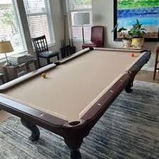 excellent condition pool table