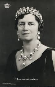 Жены монархов XX столетия. Дания Жены монархов XX столетия. Дания История,Королевские династии,Монархия