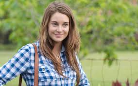 Stream all shailene woodley movies and tv shows for free with english and spanish subtitle. The Descendants Breakout Shailene Woodley On Her Future And Working With George Clooney Indiewire