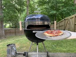 tips for cooking with a pizza oven on