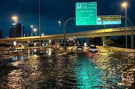 هطول أمطار قیاسی فی دبی: أزمة المناخ والبنیة التحتیة - سیجما إیرث