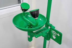 The double eye wash station is small and versatile in a traditional economic green box with translucent door for easy stock checking, can be wall mounted. Eyewash Station And Emergency Shower Requirements Quick Tips 120 Grainger Knowhow