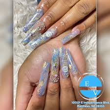 nail salon to take care manicure