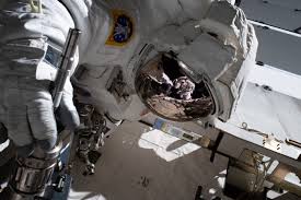 Maj al mansouri spent eight days on the international space station, while ms meir stayed for 205 days. Astronaut Jessica Meir Reflects On Jolting Return To Earth Harvard Gazette