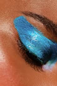 here s how to pull off neon makeup