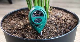 how to use a soil moisture meter