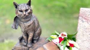 Street Cat Bob Statue Unveiled To