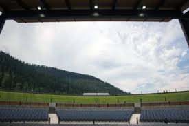 4 000 Seat Amphitheater Ready To Rock With River Views