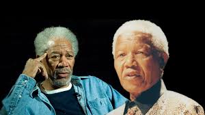 From director clint eastwood, invictus tells the inspiring true story of how nelson mandela (morgan freeman) joined forces with the captain of south africa's rugby team, francois pienaar (matt damon). Morgan Freeman Interpretou Nelson Mandela No Filme Invictus Zap