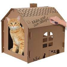 action maison en carton pour chats