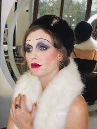 roaring 20s makeup and costume