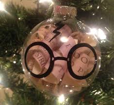 Diy al estilo harry potter. 17 Awesome Tree Ornaments Any Harry Potter Fan Will Love