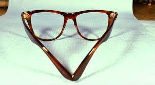 Eyeglass Frame Polishing Eyeglass