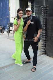 Yuvika chaudhary was seen using casteist slur in a video recently. Lovely Couple Prince Narula And Yuvika Chaudhary Look Magical Together Gulte