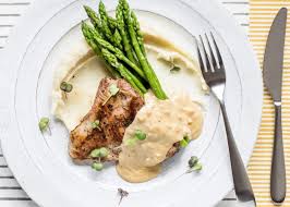 pork cutlets with mustard sauce le