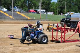 garden tractor pulling sports