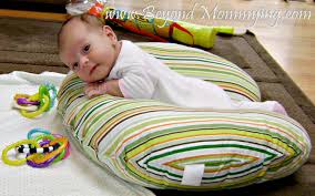 Buy boppy feeding pillows & covers and get the best deals at the lowest prices on ebay! 10 Ways To Use A Boppy Pillow Beyond Mommying