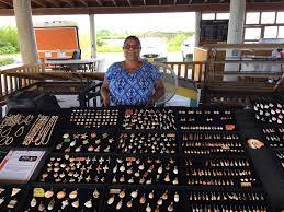 launa s jewelry cayman farmers market