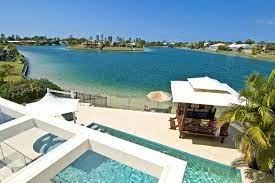 gold coast waterfront holiday villa