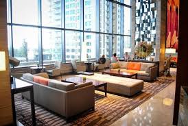 Jigger's is a favorite of locals and visitors alike with live music and drink specials. Lobby Lounge Picture Of Holiday Inn Suites Makati Luzon Tripadvisor