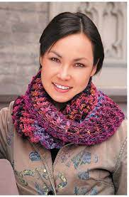 Объемные шарфы-снуды. Вяжем крючком, арт. 686750 | Купить онлайн на  Mybobbin.ru