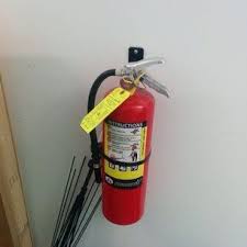 What is the fire extinguishing agent in the fire containment bottle in the engine of a boeing 737? Fire Thingy Fire Extinguishers Fire Extinguisher