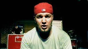 Their lineup consists of fred durst (lead vocals), sam rivers (bass, backing vocals), john otto (drums, percussion), dj lethal (turntables), and wes borland (guitars, backing vocals). Limp Bizkit Fred Durst Ist Schuld Dass Das Neue Album Nicht Fertig Ist