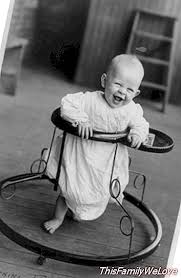 Baby walker bahaya bagi kecerdasan otak dan bahkan memperlambat baby walker yang beredar saat ini biasanya terbuat dari plastik keras, yang memiliki roda di bagian bawahnya. Kenapa Anda Tidak Boleh Menggunakan Walker Bayi Bayi 2021