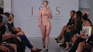 Fashion show nude