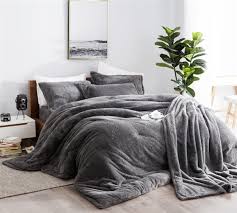 Browse comforters and comforter sets from kirkland's to find the perfect choice for your bedroom. Gray King Oversize Comforter Amazingly Comfy Charcoal Gray Coma Inducer King Xl Bedding