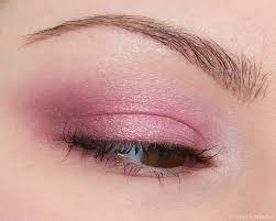 light purple eyeshadow look with