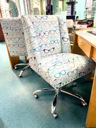 pair of cute office chairs must go