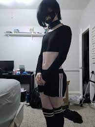 New crop top came in, do you like it : r/femboy