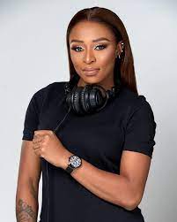 Dj zinhle at the mtv africa music awards. Dj Zinhle Loses Loved One To Covid 19 My Heart Is Broken