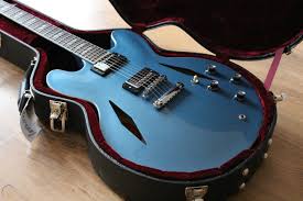 Released by the gibson guitar corporation as part of its es (electric spanish). 2014 Gibson Dave Grohl Pelham Blue Es 335 Dg 335 1775347639