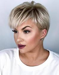This hilter kilter pixie hairstyle is milder and with a topsy turvy separating, it suits the oval face state of the. Pin On Luciopiscitello