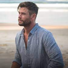 In an instagram post, the thor actor showed off an extravagant cake that his three little ones baked for his 38th. Chris Hemsworth Popsugar Entertainment