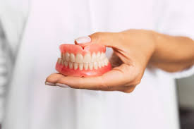 are broken dentures a dental emergency
